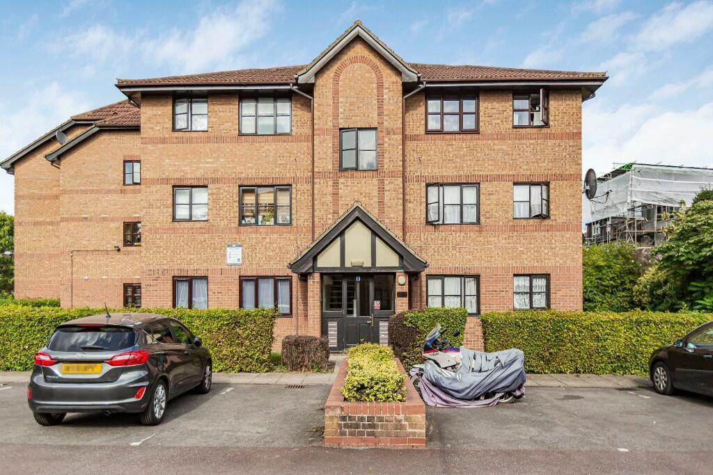 Main image of property: Chamberlain Place, Walthamstow, London, E17