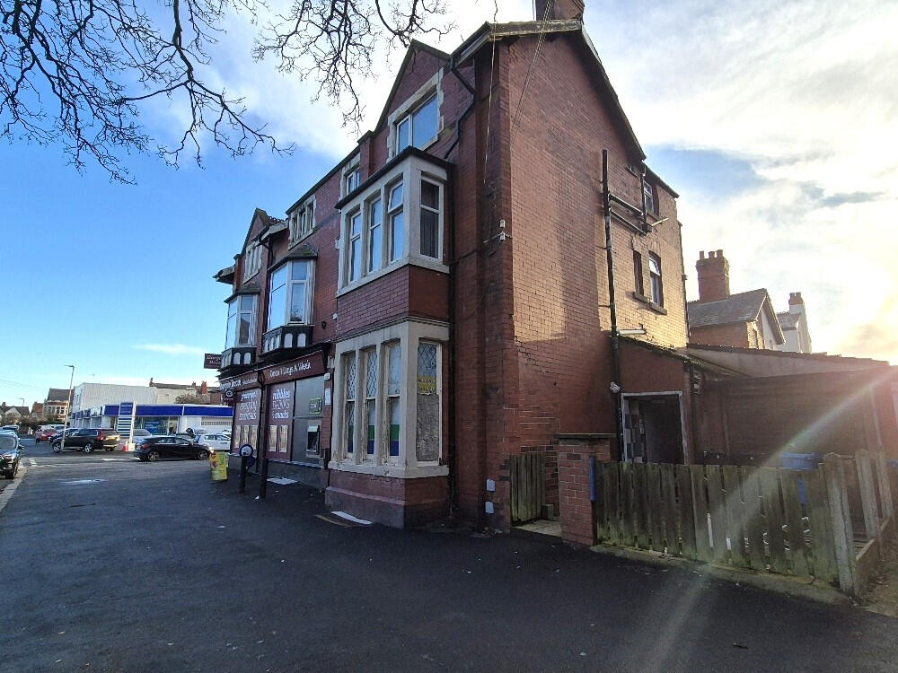 Alexandria Drive,  Lytham St. Annes, FY8 photo 2