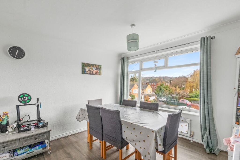 Cressington Place, Bourne End, SL8 photo 4