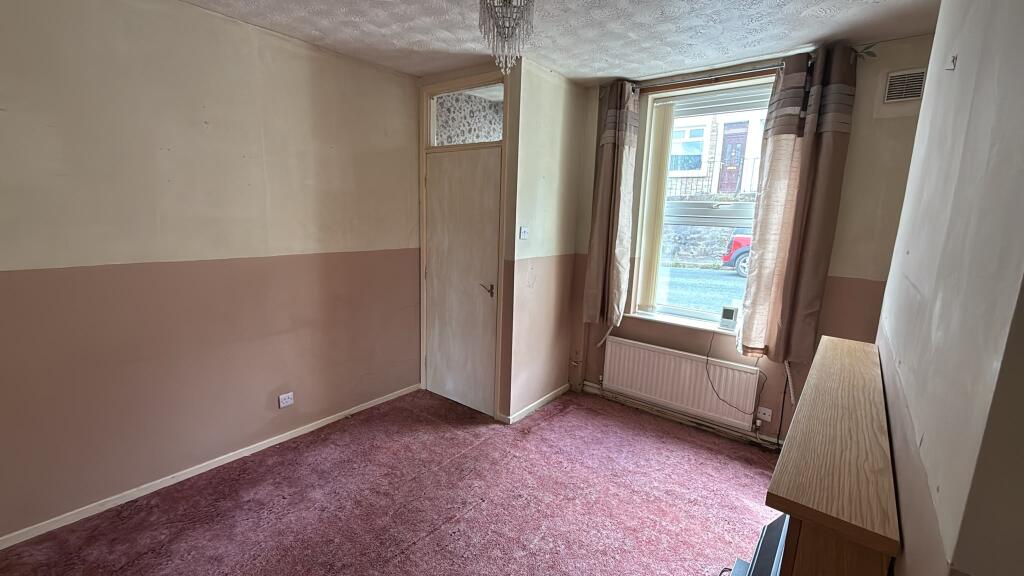 House in Lancaster, Skerton - More