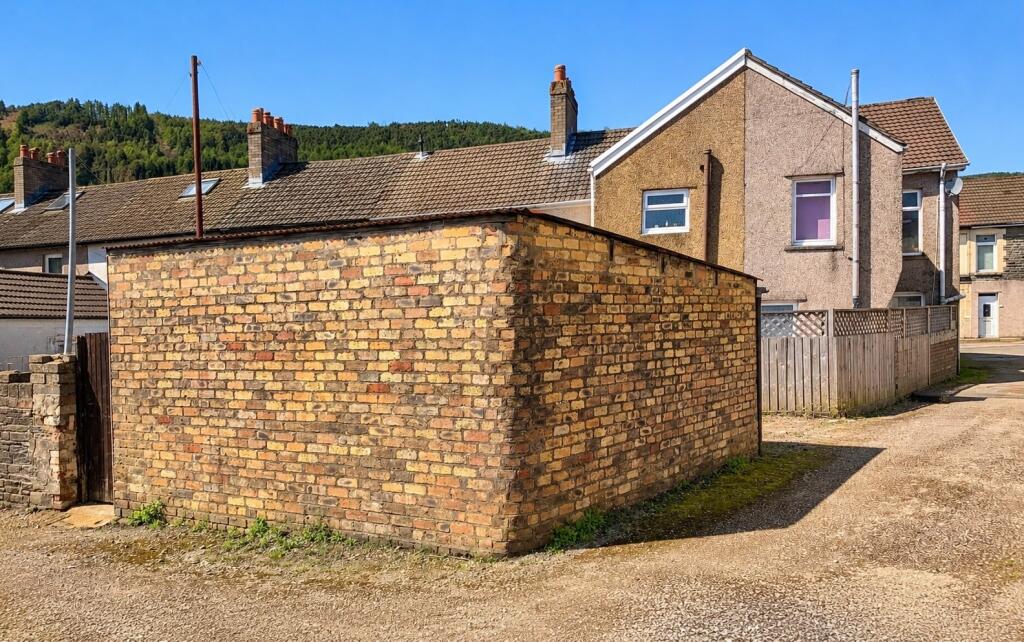 Main image of property: 65 Islwyn Street, Cwmfelinfach, Ynysddu, Caerphilly, NP11 7HY