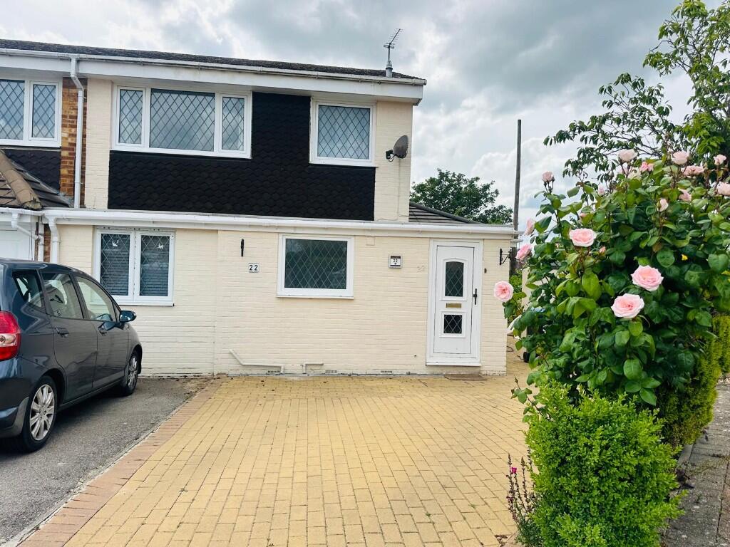 4-bed semi-detached on Byron Close, BLETCHLEY, Milton Keynes, MK3, £450,000