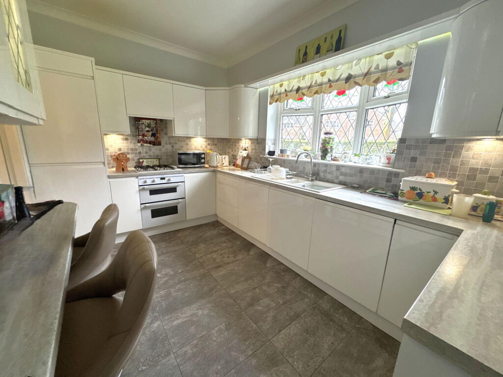 Park Lodge Close, Cheadle, SK8 1HU photo 4