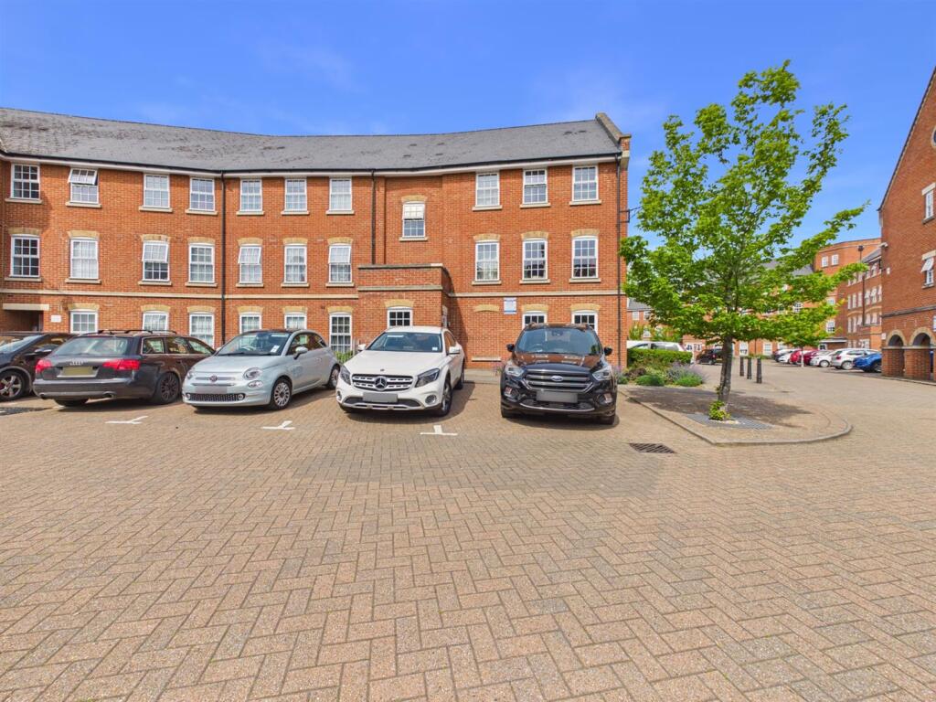 Main image of property: Florey Gardens, Aylesbury, Buckinghamshire