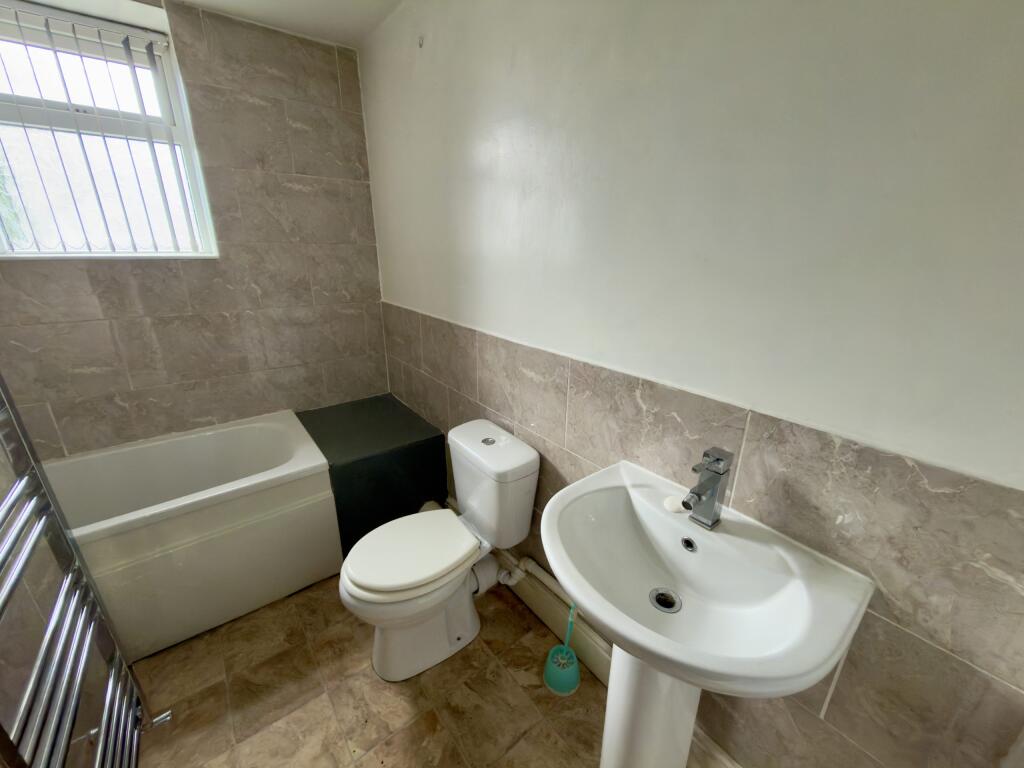 House in Burnley, Padiham - More
