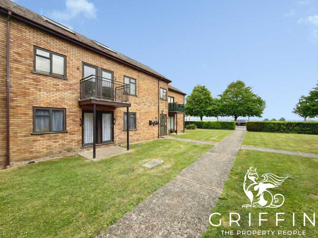 Main image of property: The Everglades, London Road Hadleigh, Benfleet, SS7