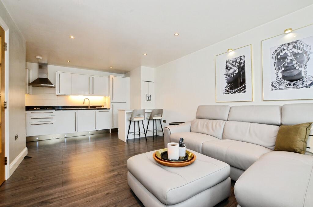 Apartment in London - View 2