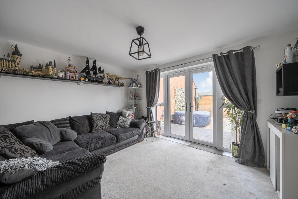 Anson Drive, Watchfield, Swindon, SN6 photo 4