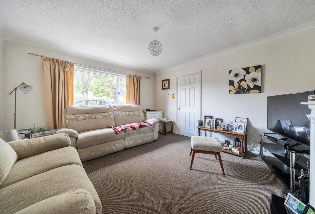 House in Gloucester - View 5