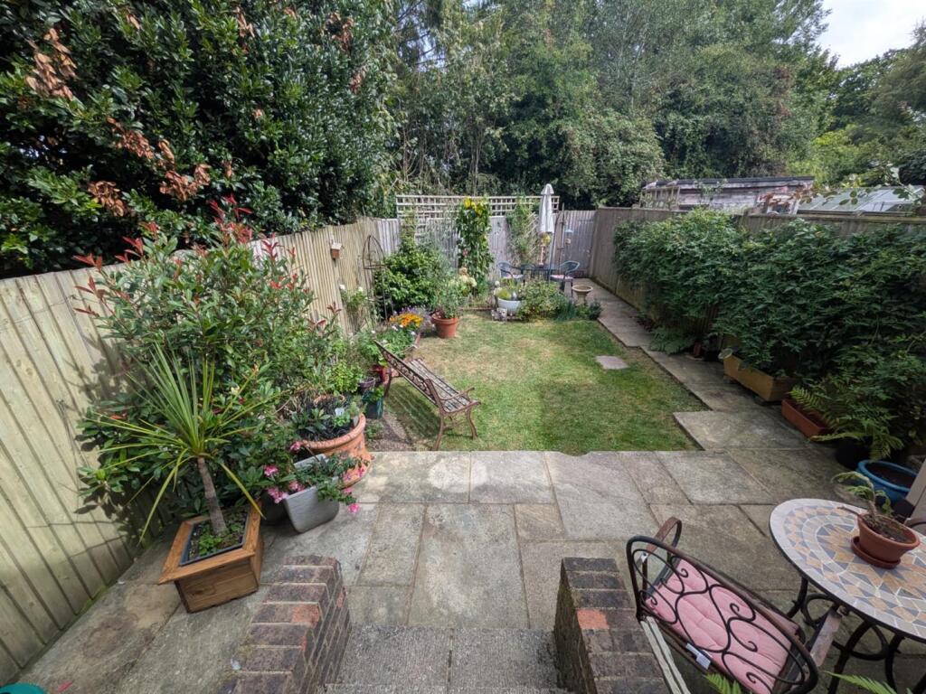 Rectory Close, East Hoathly, BN8 6EG photo 2
