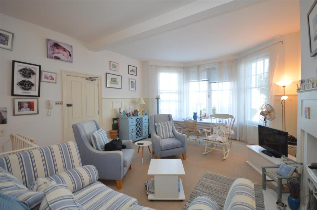 Apartment in East Suffolk, Aldeburgh - View 4