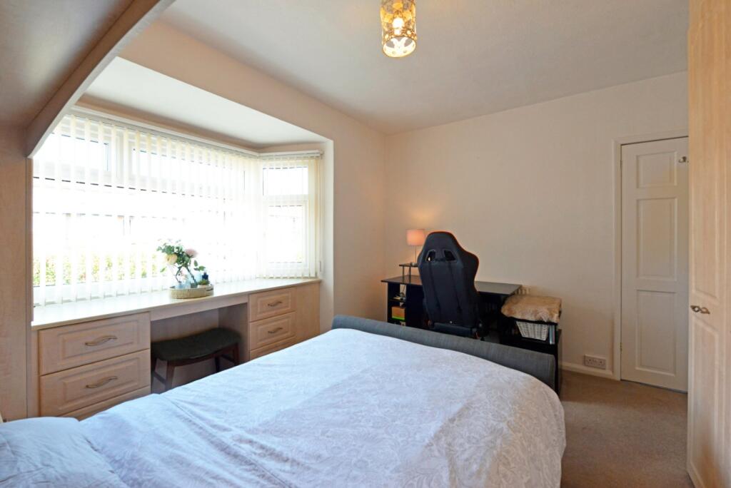 House in Kirklees, East Bierley - More