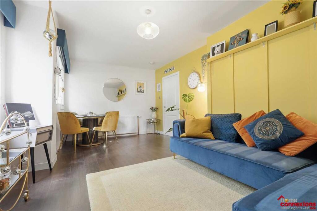 Apartment in Glasgow, South Lanarkshire - View 5