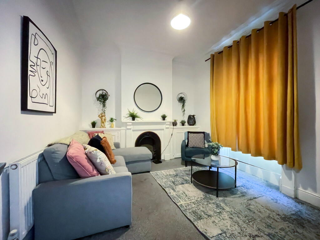 Main image of property: Moira Street, Cardiff, CF24 0EQ