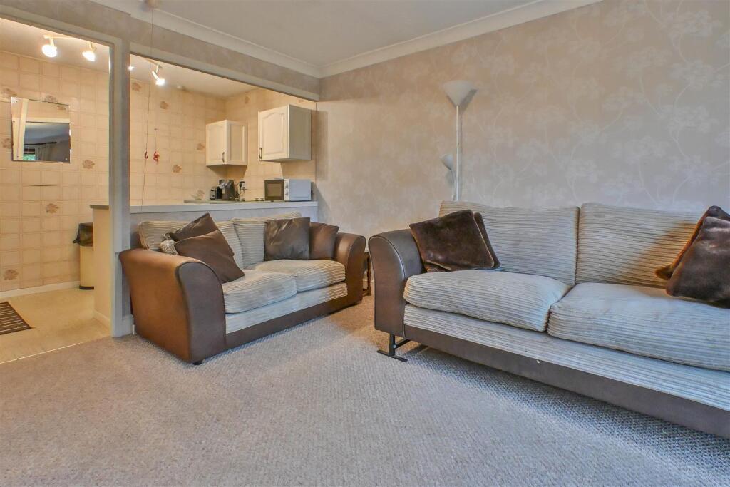The Lawns, Uplands Road, Warley photo 3