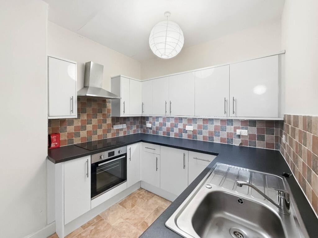 Apartment in Edinburgh, Newington - View 5