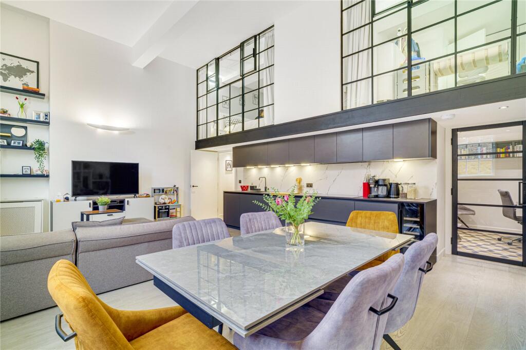 Reed Place, SW4 - View 2