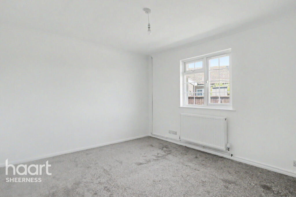 Hazel Grove, Sheerness photo 5