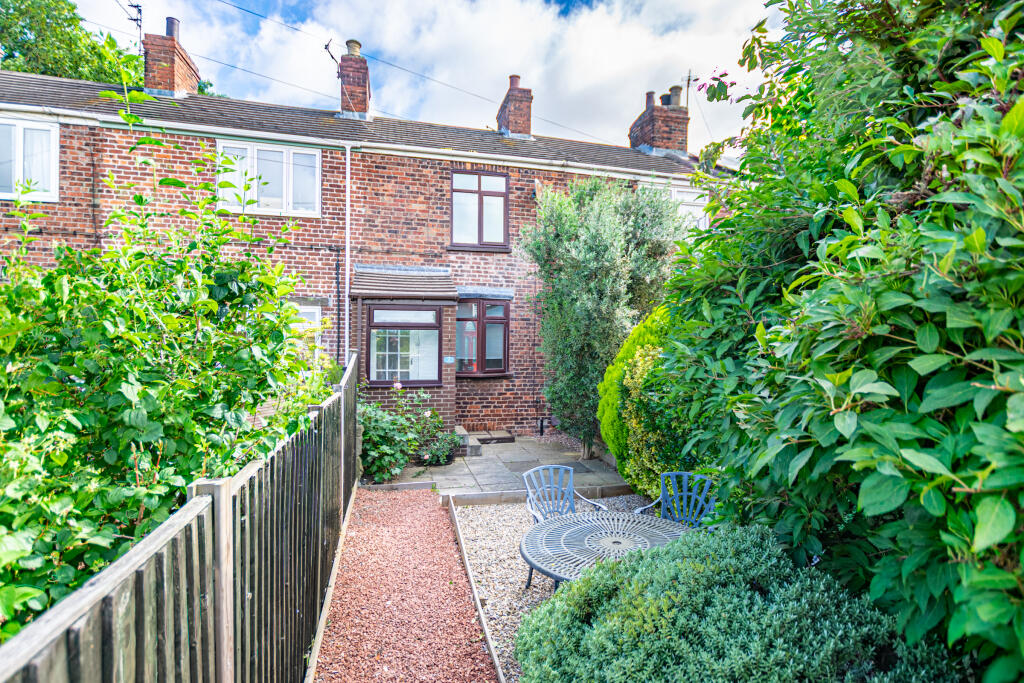 Main image of property: Top Row, Providence Place, Leeds, LS15
