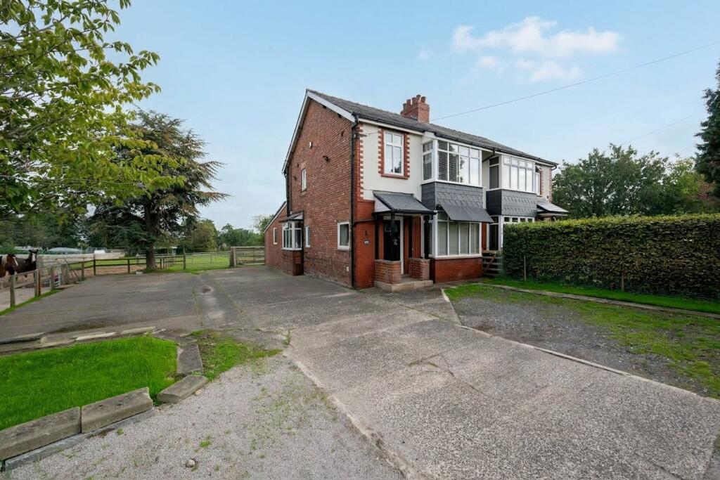 Main image of property: Liverpool Road, Rufford, L40