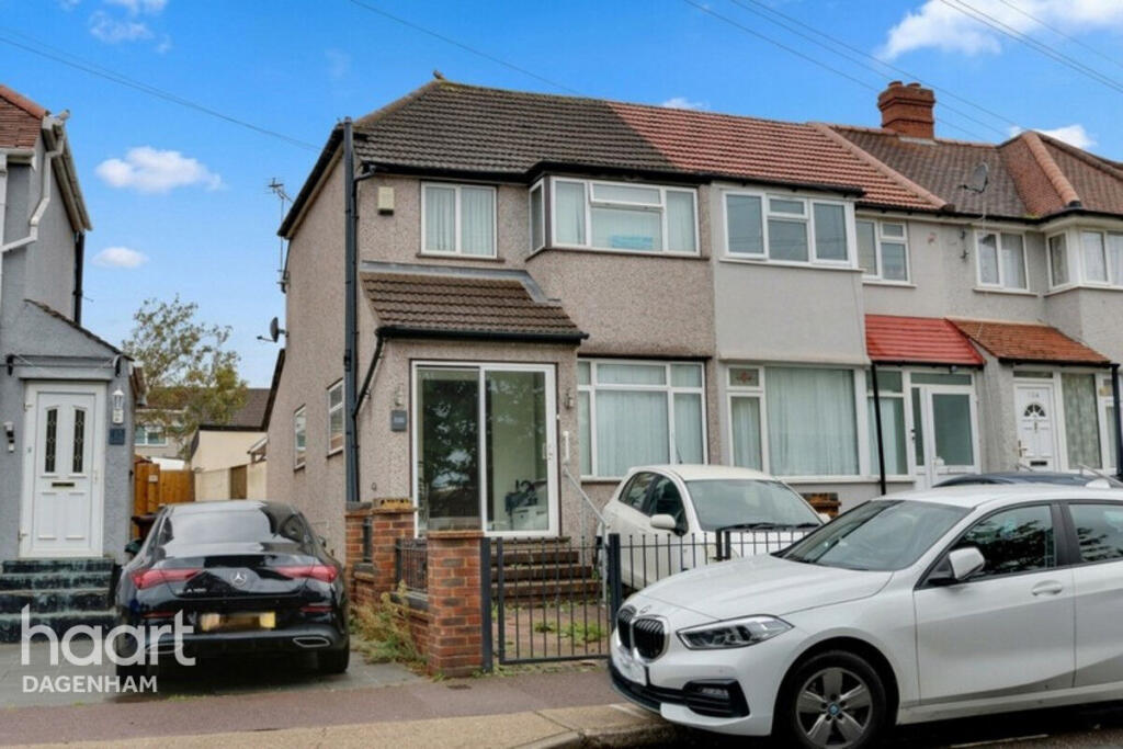 2-bed terraced on Oval Road North, Dagenham, £350,000