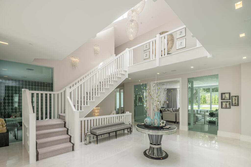 Coombe Park, Kingston, Surrey, KT2 - View 2