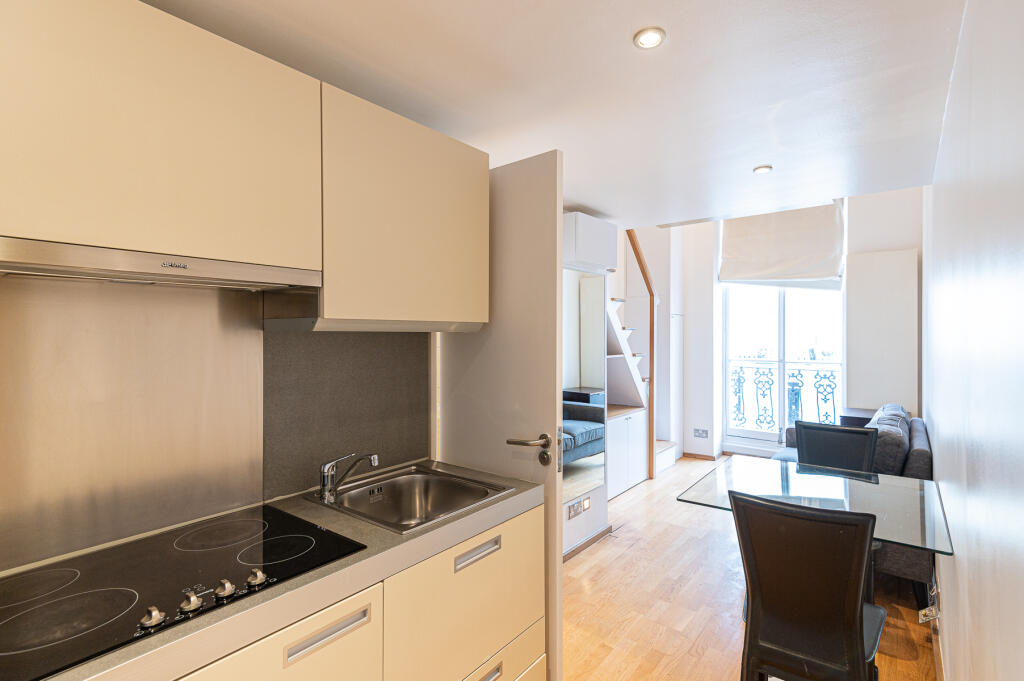 Apartment in London - More