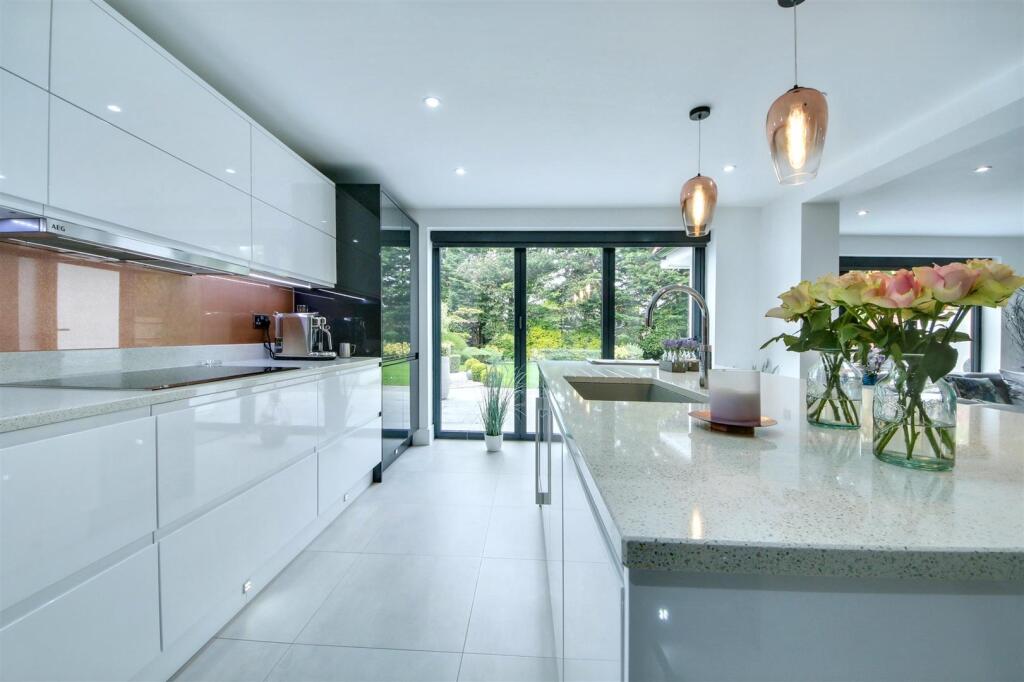 House in Watford - View 5
