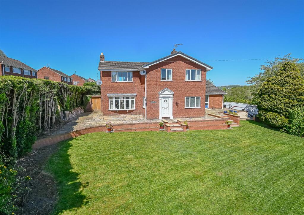 Main image of property: Corner House & Annexe, Daddlebrook Road, Alveley, Bridgnorth