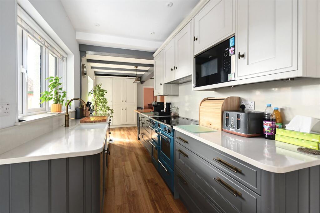 House in Twickenham - View 4