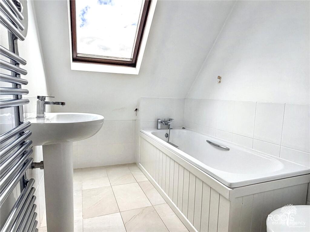 House in Reading - View 3