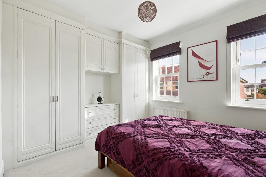 House in Twickenham - View 5