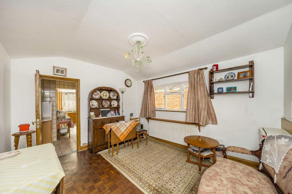 House in London - View 5