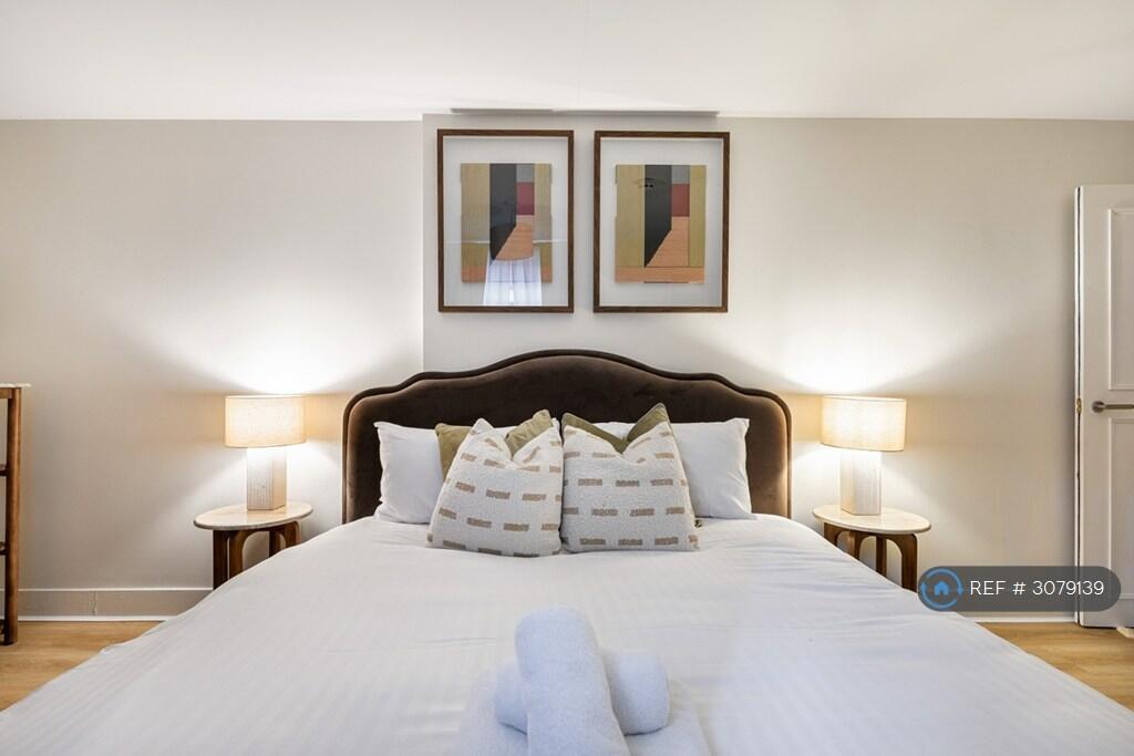 Apartment in London - More