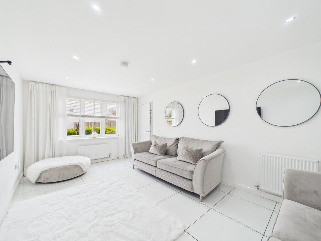 House in Glasgow, South Lanarkshire - View 5