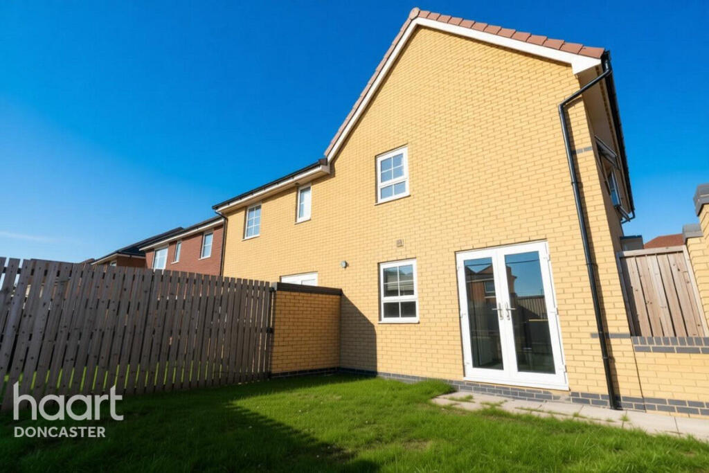 House in Wakefield, Outwood - View 4
