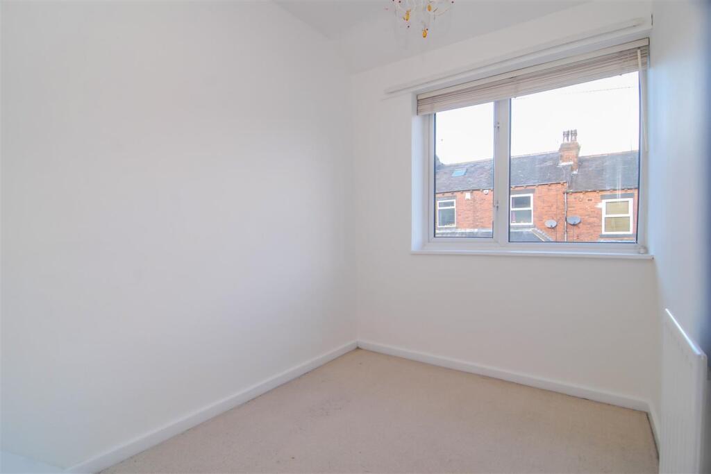 House in Leeds, Horsforth - More