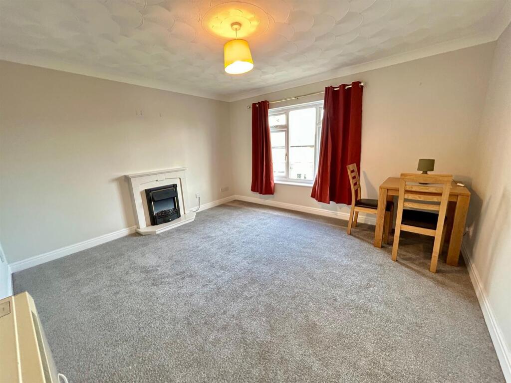 Apartment in York - View 2