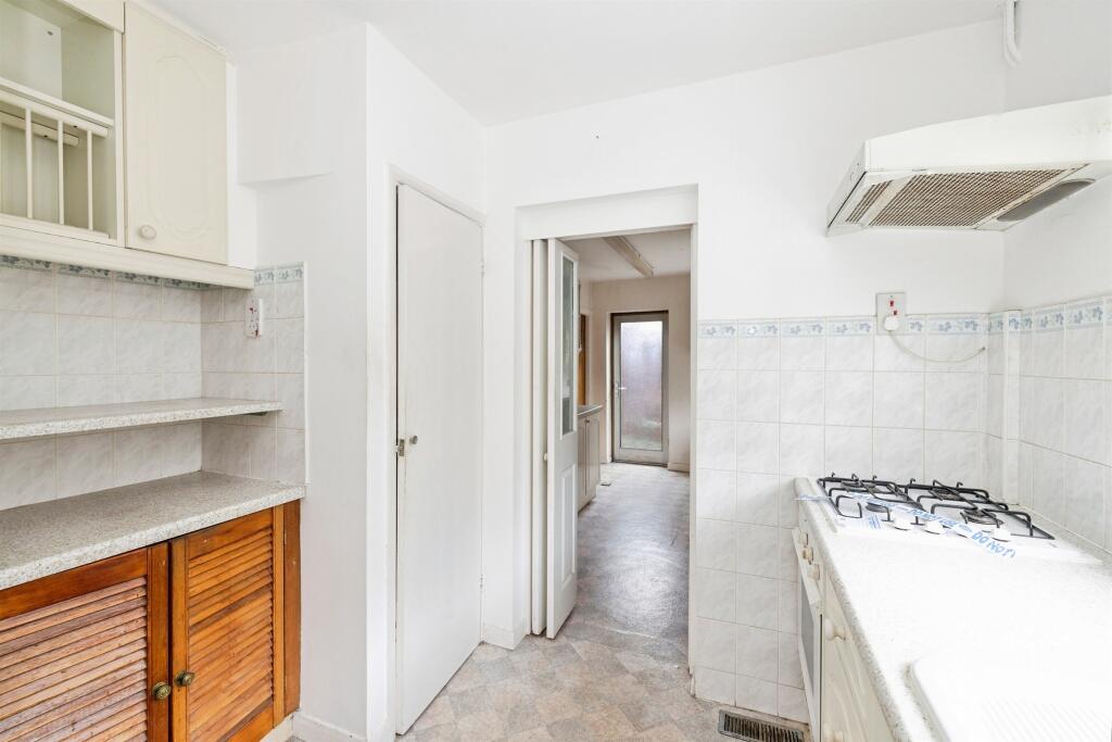 House in Hertsmere, Hertfordshire - View 3