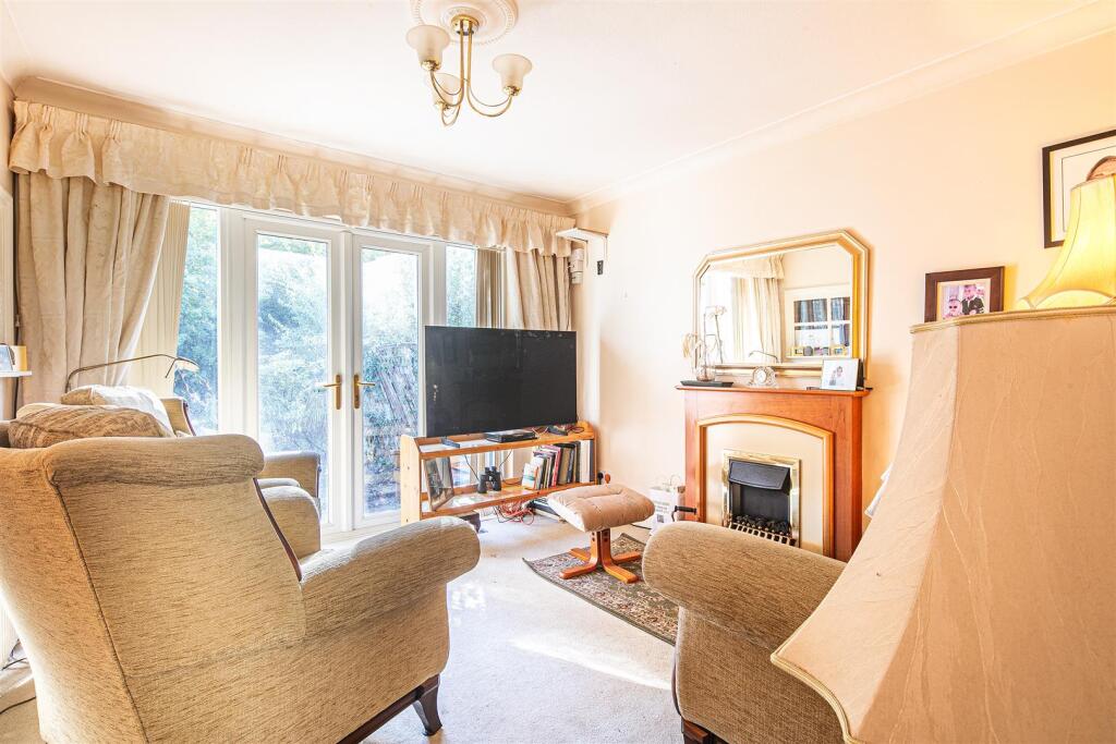 3 Five Trees Drive, Dore, S17 3LX photo 2