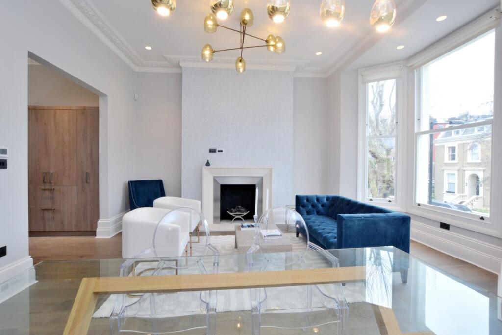 3 bedroom maisonette for rent