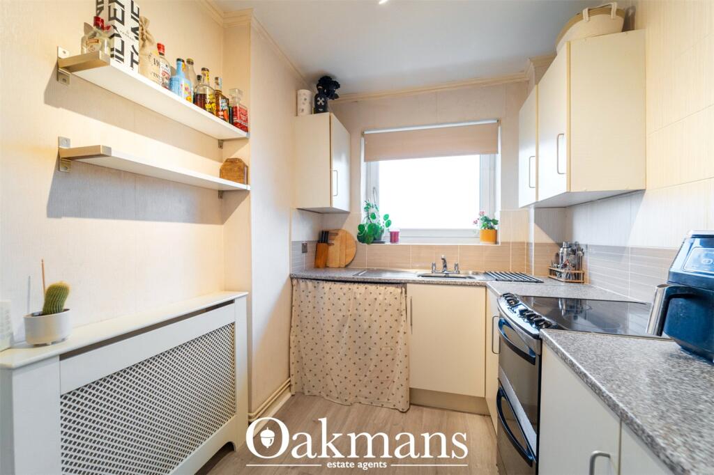 Apartment in Birmingham, Rednal - View 4
