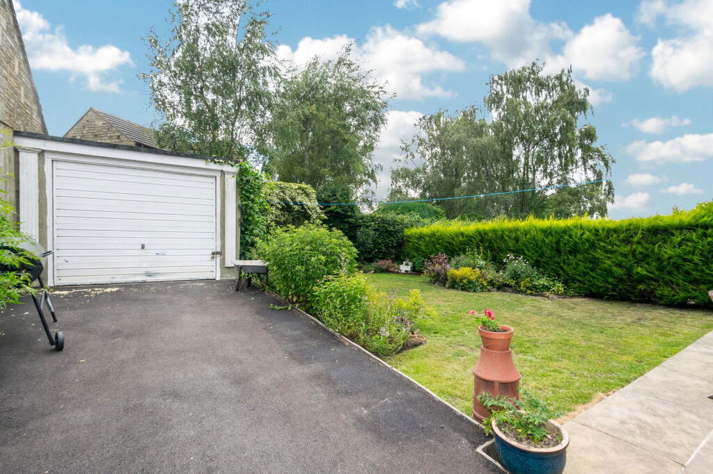 House in Huddersfield, Emley - View 6