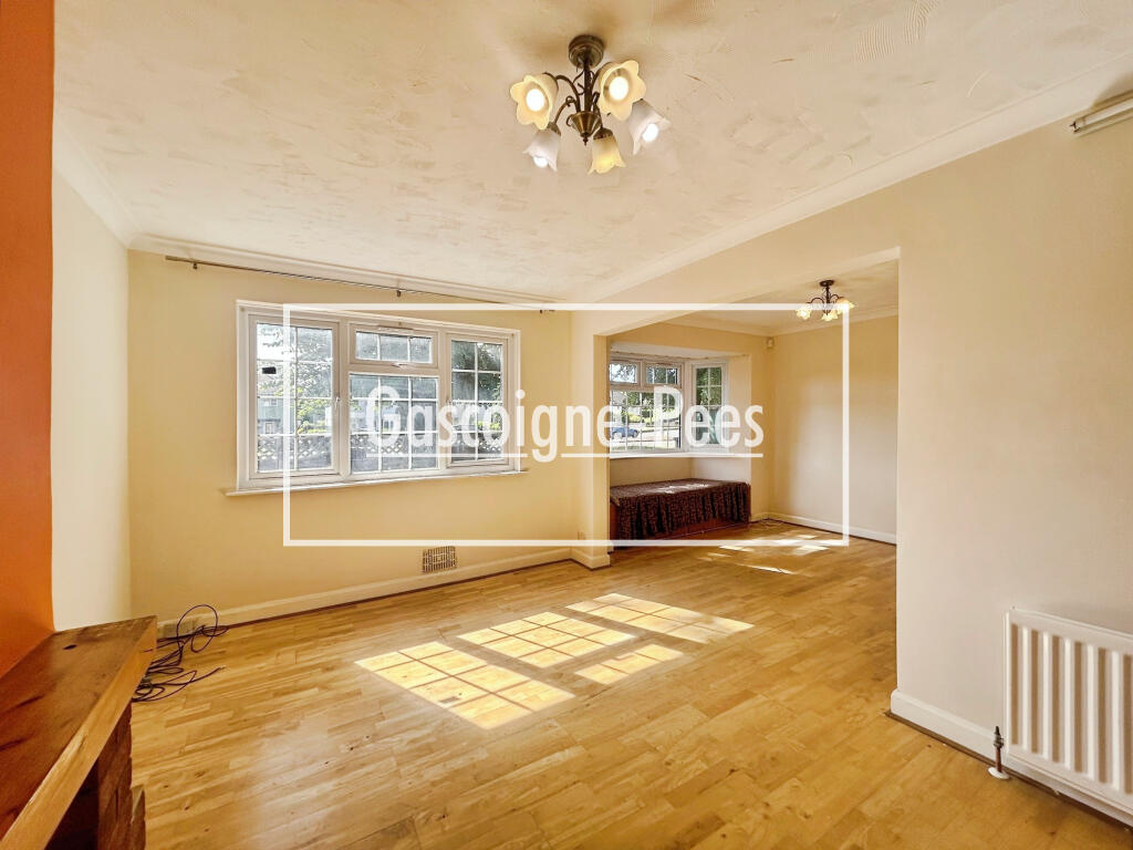House in Basingstoke and Deane, Basingstoke - More