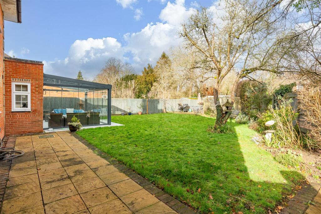 Additional image 26 of Youngs Rise, Welwyn Garden City