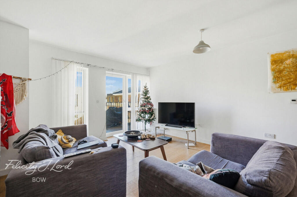 Main image of property: St Clements Avenue, London