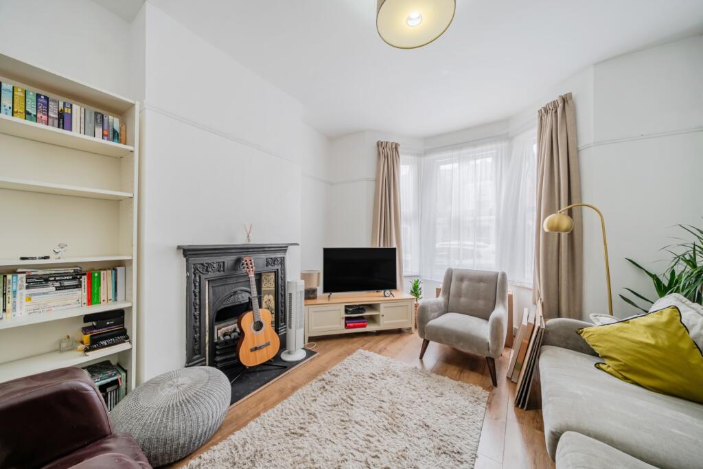 House in London - View 3