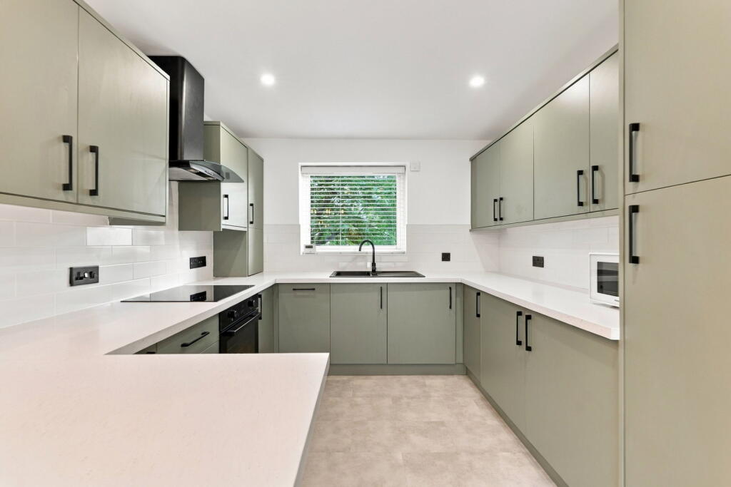 Apartment in Gedling, Woodthorpe - View 2