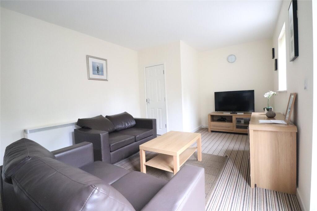 Apartment in Daventry, West Northamptonshire - View 2