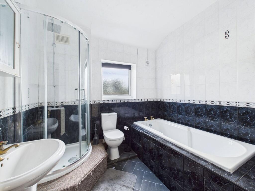 Halsall Lane, Ormskirk, L39 photo 3
